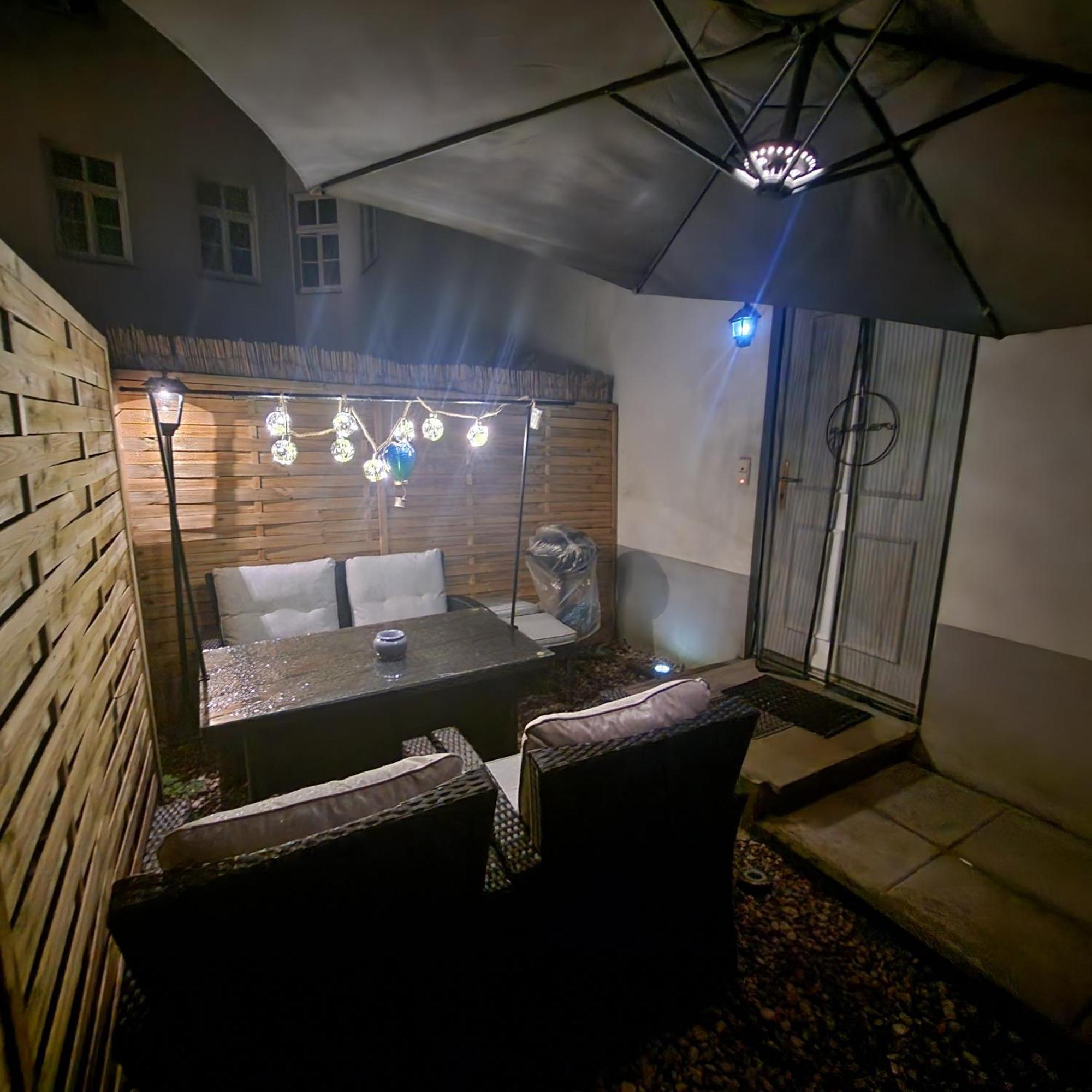 Exklusive Gartenwohnung ウィーン エクステリア 写真