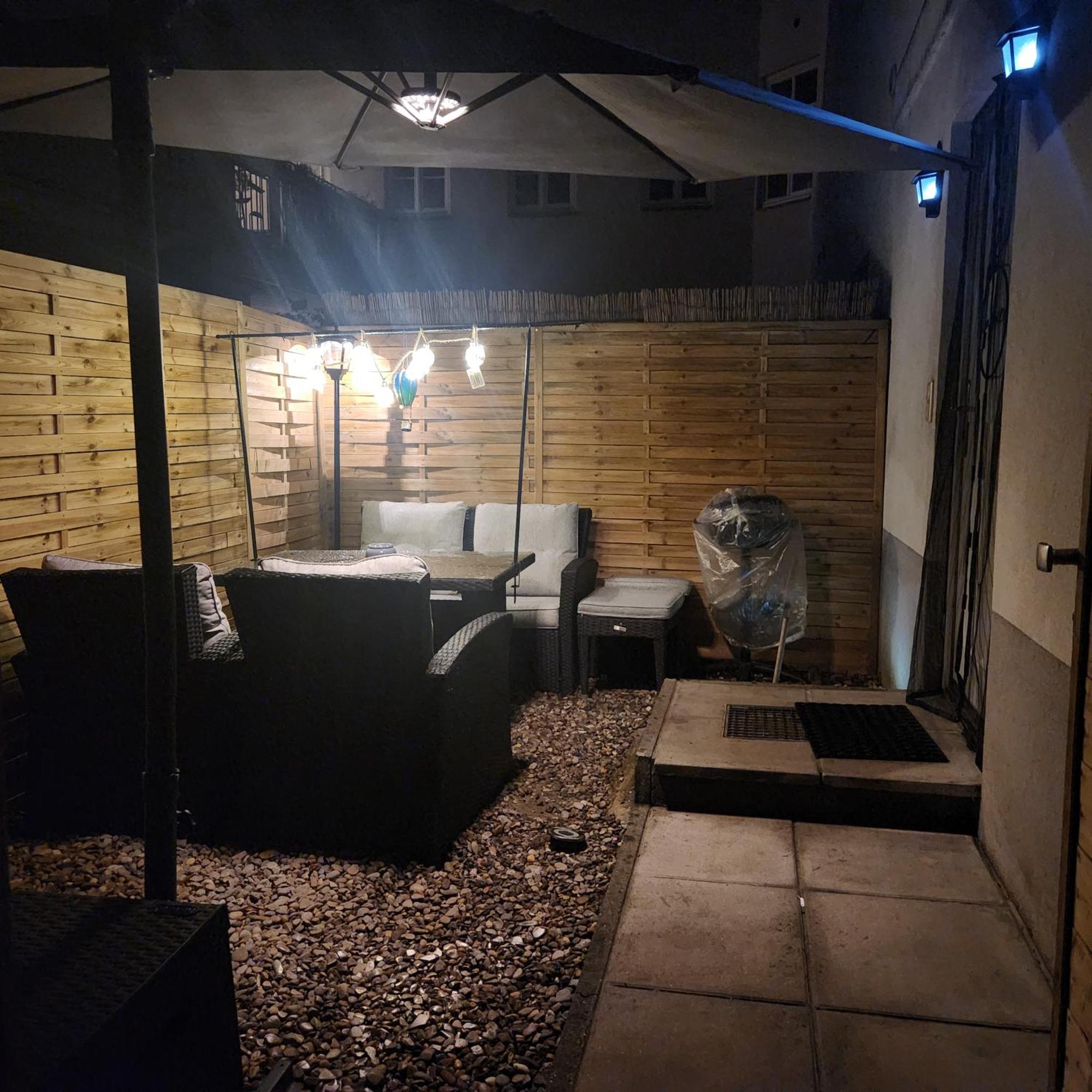 Exklusive Gartenwohnung ウィーン エクステリア 写真