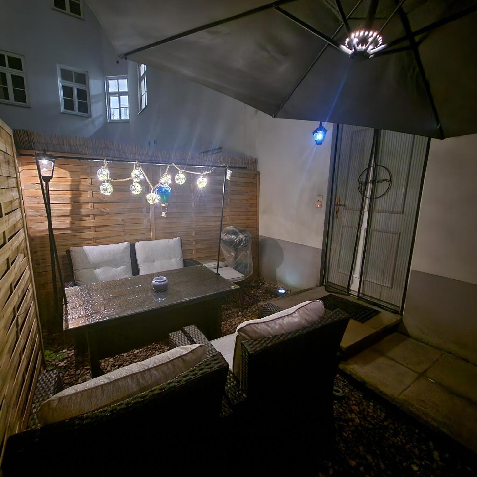 Exklusive Gartenwohnung ウィーン エクステリア 写真